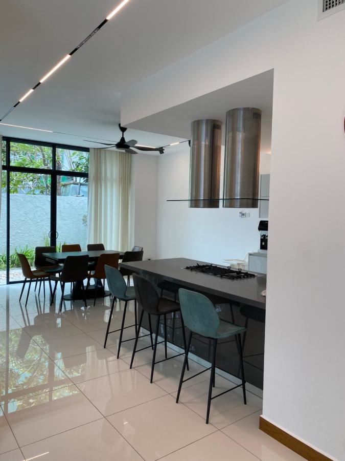 Ikiru 18 Private Saltwater Pool Villa, 3 Ensuite Br, Outdoor Bbq, 5 Mins To Beach Pantai Cenang  Extérieur photo