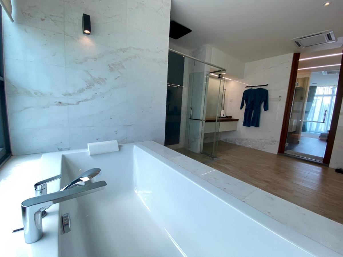 Ikiru 18 Private Saltwater Pool Villa, 3 Ensuite Br, Outdoor Bbq, 5 Mins To Beach Pantai Cenang  Extérieur photo